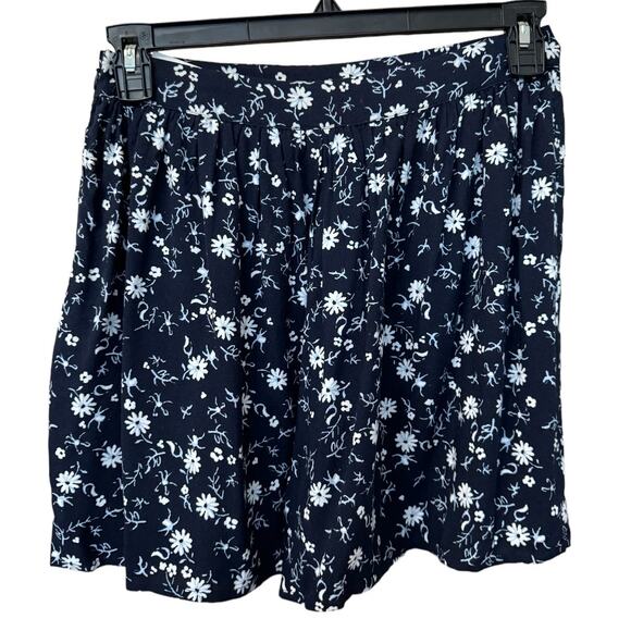 New ~ ABOUND ~ Nordstrom ,  Devon Floral Cinch Front Shorts Size M 100% VISCOSE - Picture 3 of 6